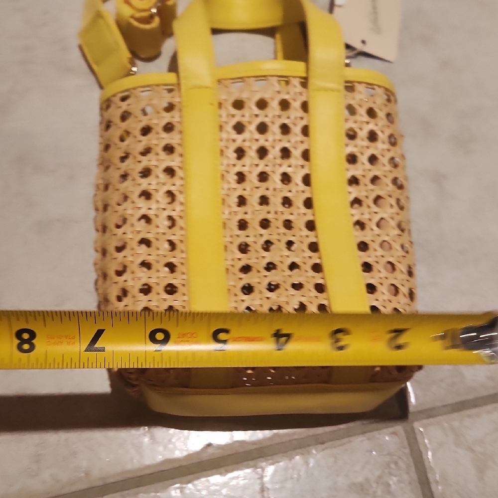 Universal Thread Yellow and Tan Woven Tote - Picture 12 of 16